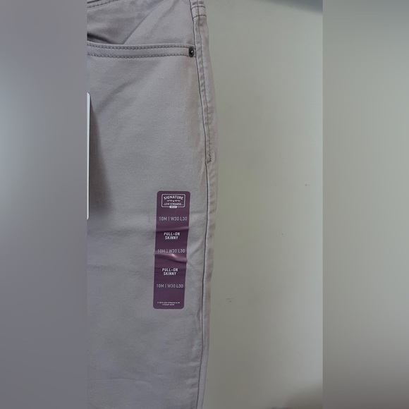 FINAL PRICE NWT Levi’s Pink Pants - Picture 4 of 7